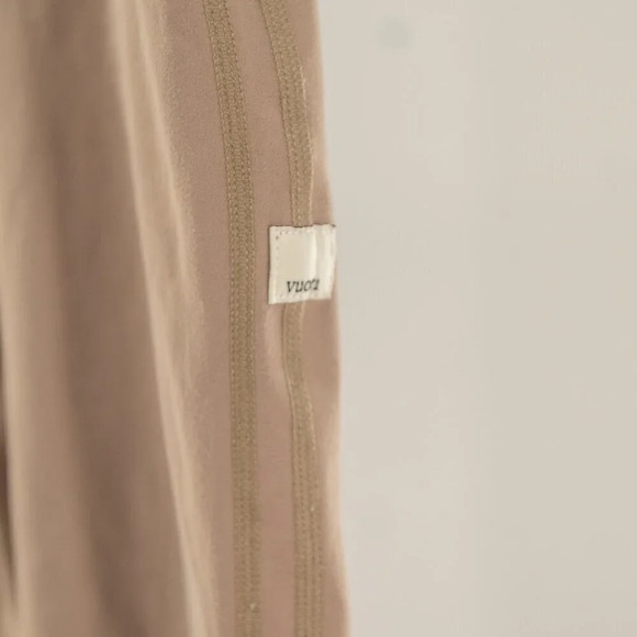 VUORI Performance Leggings 7/8 length  Khaki | XS - Picture 2 of 3